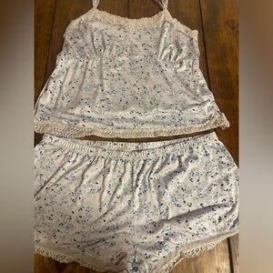 Jessica Simpson Floral pj sets